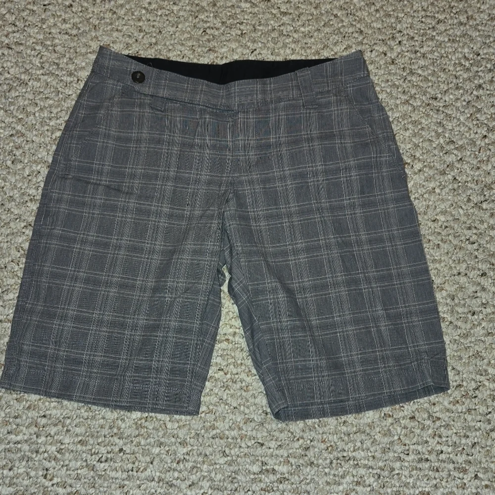 The North Face Bermuda Shorts Womens Size 4 Gray Plaid 100% Cotton Hiking Campin